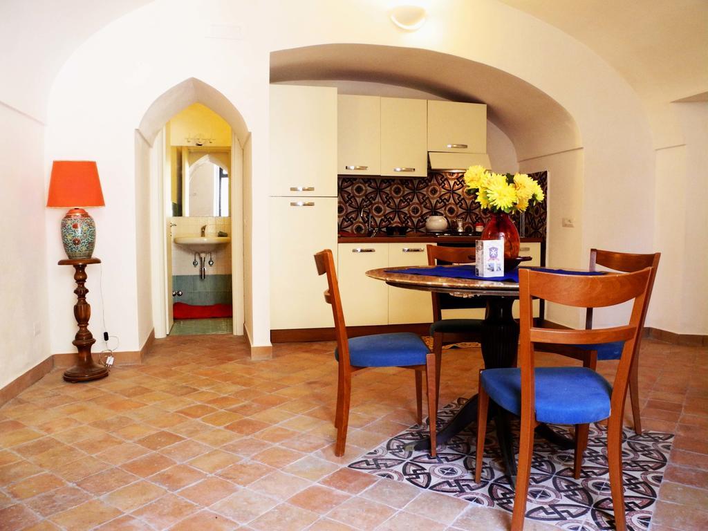 Amalfi Antica Apartment อัตรานี ห้อง รูปภาพ